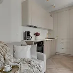 With Parking By Lion Appartamento